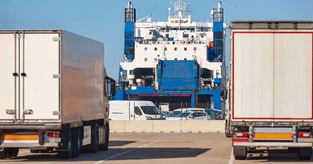 Cross-Docking vs. Transloading: What’s the Difference and Which Is Right for You?
