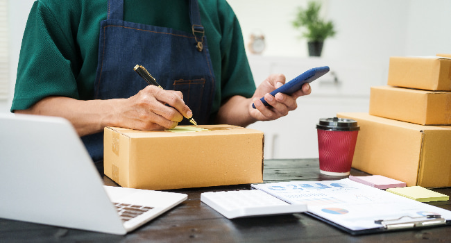 The Step-by-Step Pick and Pack Process